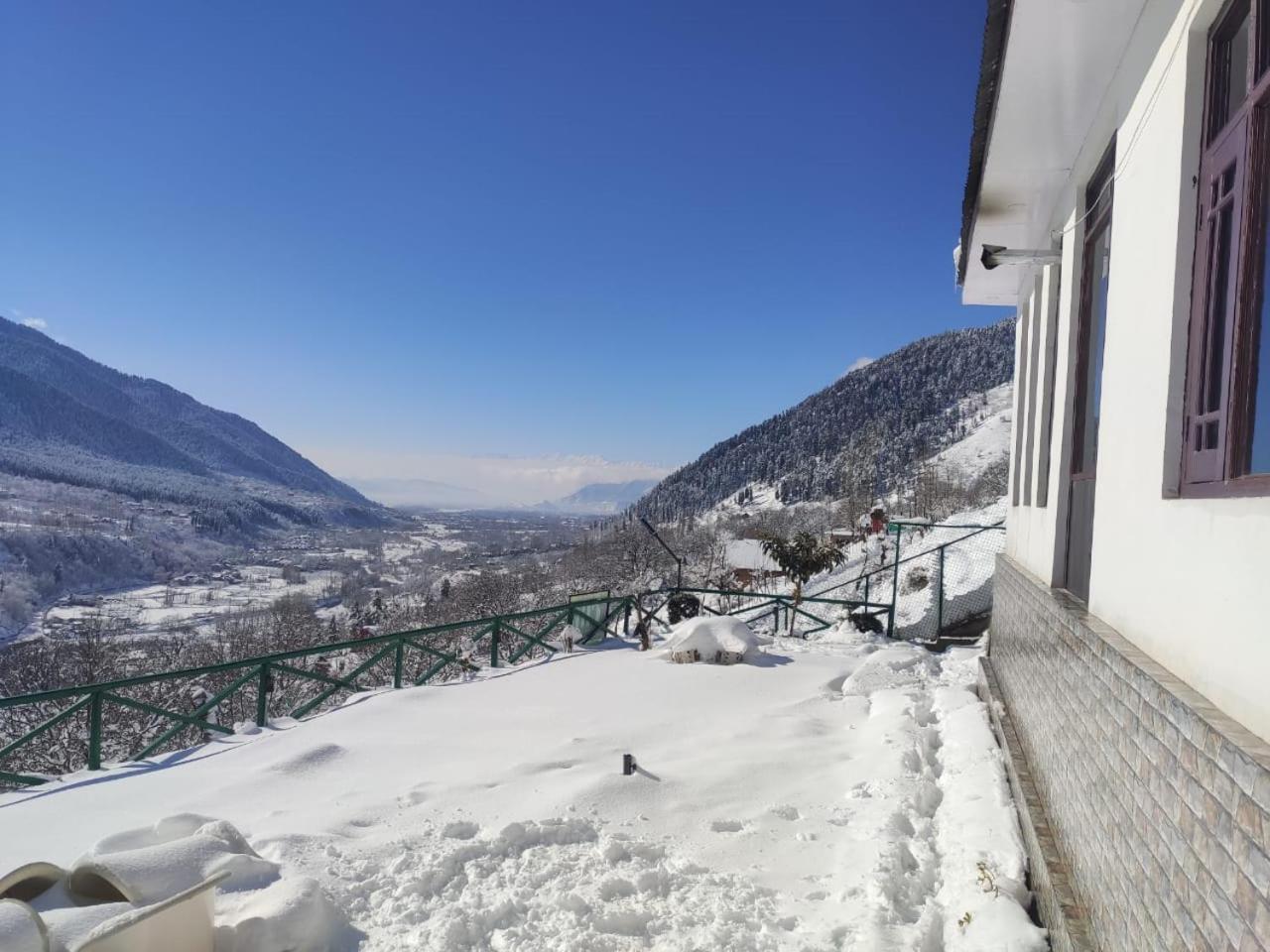Cliff Cottage Pahalgam, Kashmir Batakut Eksteriør billede