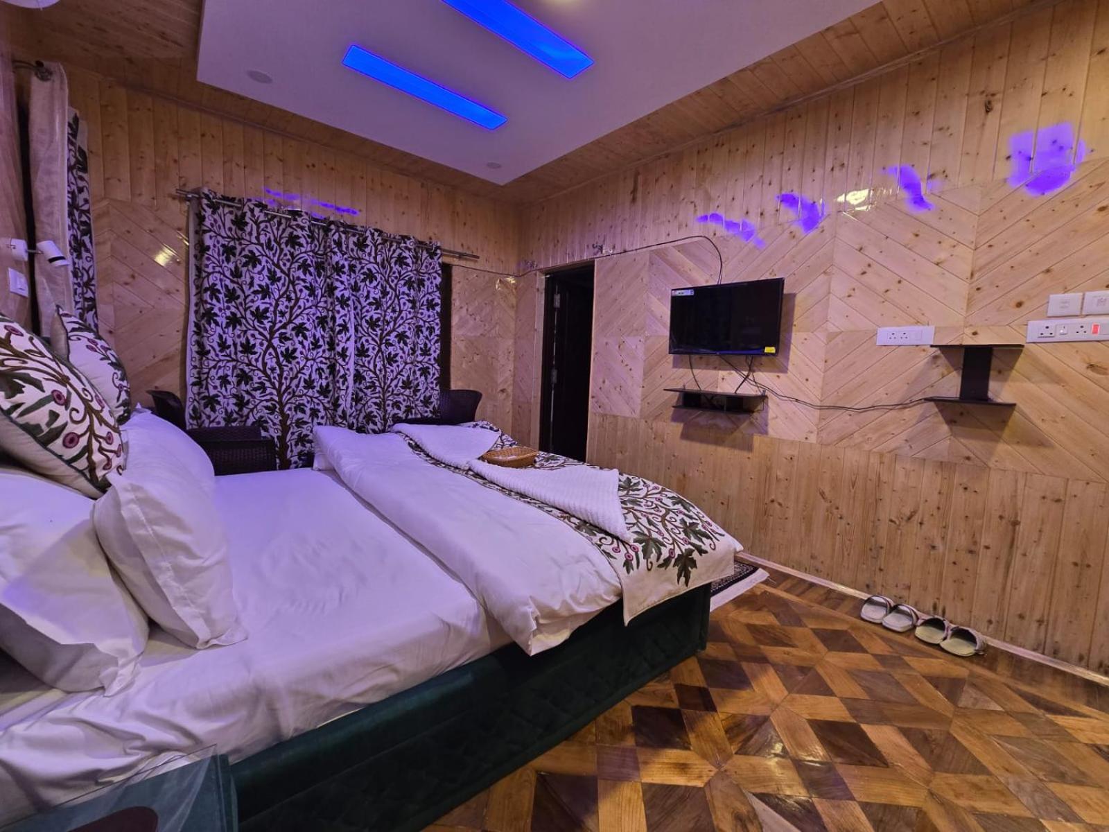 Cliff Cottage Pahalgam, Kashmir Batakut Eksteriør billede